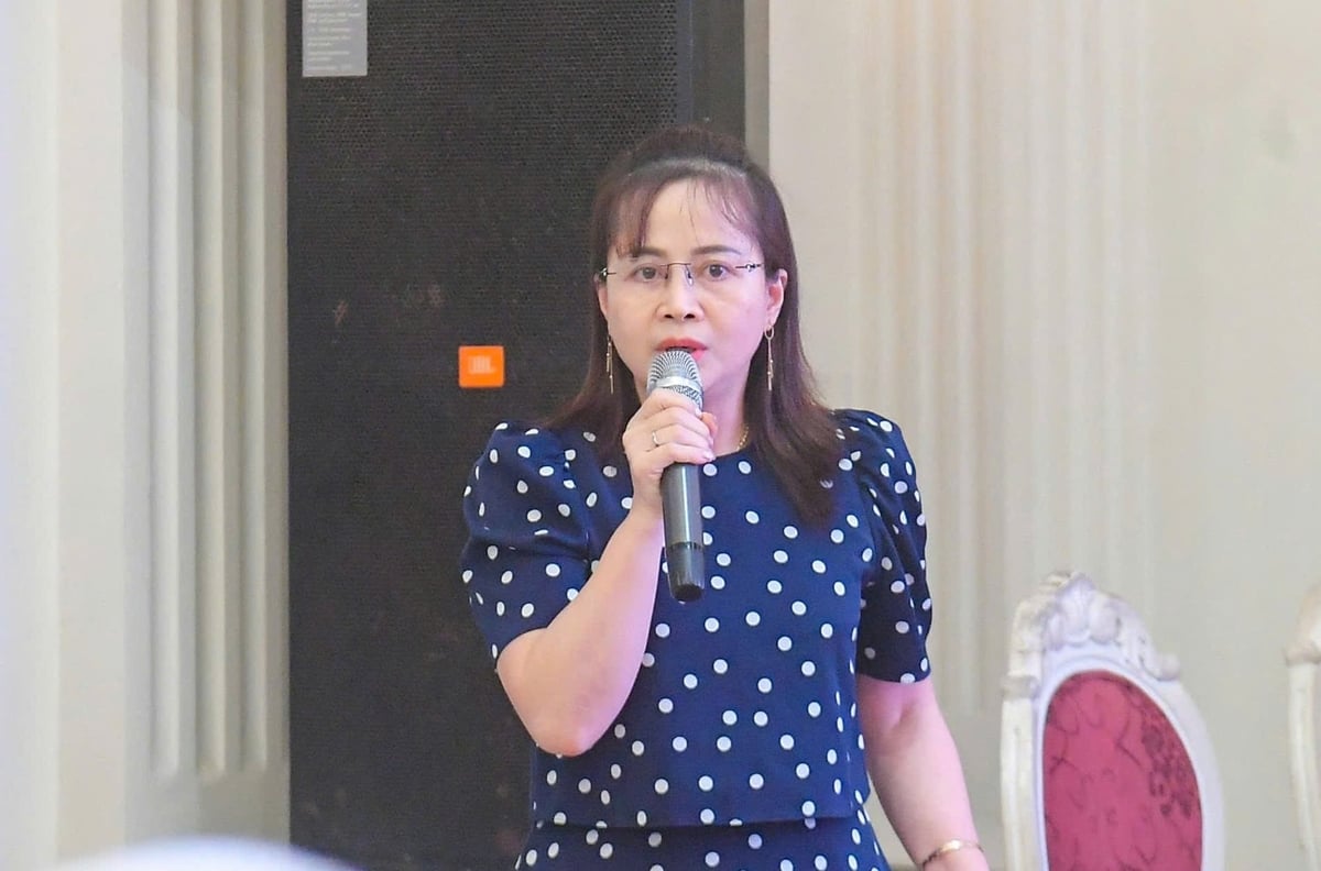 Bà Dương Thị Thanh Xuyến, Phó Trưởng phòng Quản lý chất thải (Cục Môi trường) trình bày tại hội thảo. Ảnh: Phạm Oanh.
