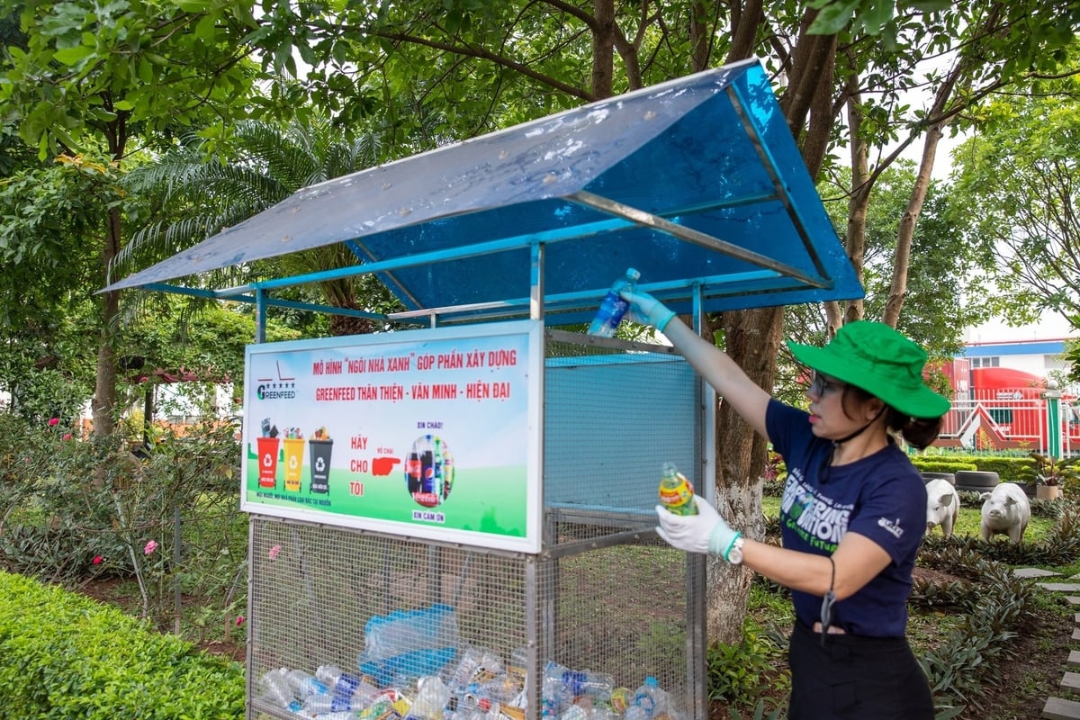 Mô hình 'Ngôi nhà xanh' gom rác thải nhựa của Greenfeed. Mô hình 'Ngôi nhà xanh' gom rác thải nhựa của Greenfeed.