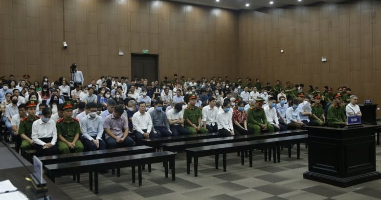 Các bị cáo tại phiên tòa sáng 4/7. Ảnh: Công an nhân dân. Các bị cáo tại phiên tòa sáng 4/7. Ảnh: Công an nhân dân.