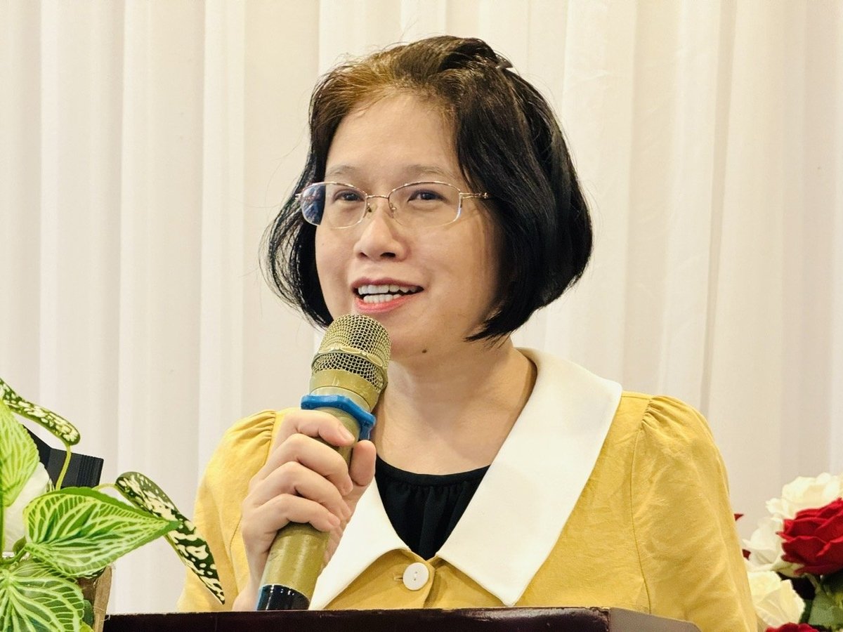 Bà Nguyễn Thị Hoài Linh, Phó Chủ tịch Liên minh HTX Việt Nam phát biểu tại lễ bế giảng. Ảnh: Lê Hoàng Vũ. Bà Nguyễn Thị Hoài Linh, Phó Chủ tịch Liên minh HTX Việt Nam phát biểu tại lễ bế giảng. Ảnh: Lê Hoàng Vũ.