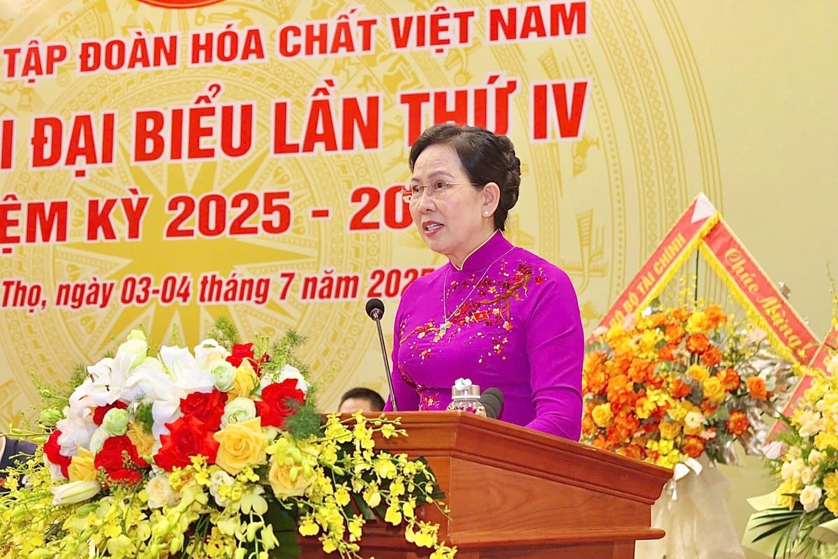 Bà Lê Thị Thủy - Ủy viên Trung ương Đảng, Phó Bí thư chuyên trách Đảng ủy Chính phủ phát biểu chỉ đạo tại Đại hội. Ảnh: Minh Hà. Bà Lê Thị Thủy - Ủy viên Trung ương Đảng, Phó Bí thư chuyên trách Đảng ủy Chính phủ phát biểu chỉ đạo tại Đại hội. Ảnh: Minh Hà.