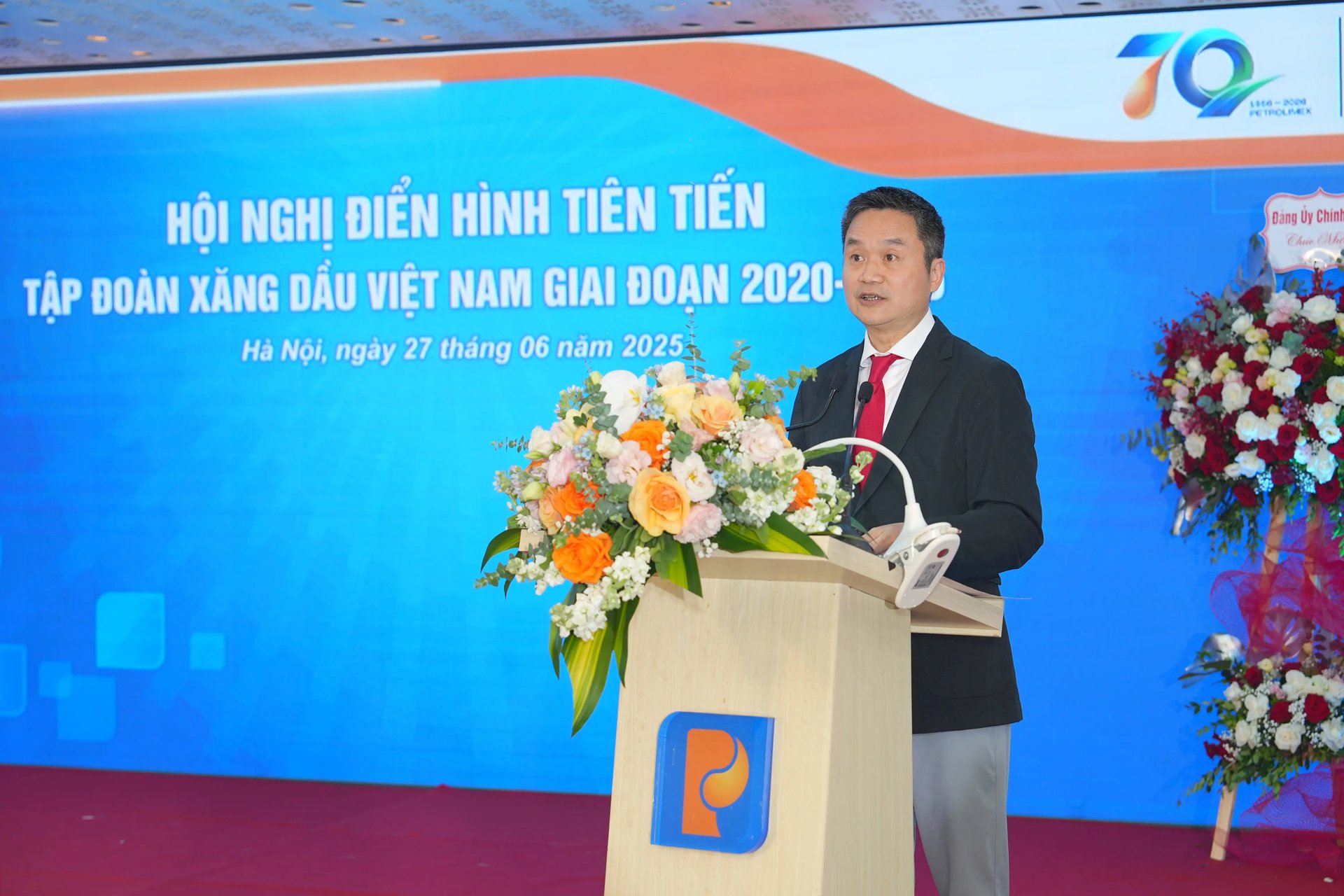 Ủy viên Ban Chấp hành Đảng bộ Chính phủ, Bí thư Đảng ủy, Chủ tịch HĐQT Petrolimex Phạm Văn Thanh phát biểu khai mạc Hội nghị. Ảnh: PV. Ủy viên Ban Chấp hành Đảng bộ Chính phủ, Bí thư Đảng ủy, Chủ tịch HĐQT Petrolimex Phạm Văn Thanh phát biểu khai mạc Hội nghị. Ảnh: PV.