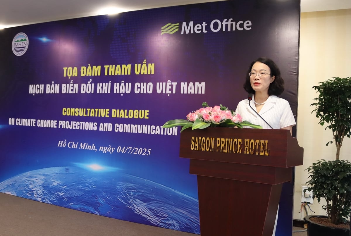 PGS.TS Phạm Thị Thanh Ngà - Viện trưởng Viện Khoa học KTTV & BĐKH phát biểu khai mạc Tọa đàm. Ảnh: Tường Tú. PGS.TS Phạm Thị Thanh Ngà - Viện trưởng Viện Khoa học KTTV & BĐKH phát biểu khai mạc Tọa đàm. Ảnh: Tường Tú.