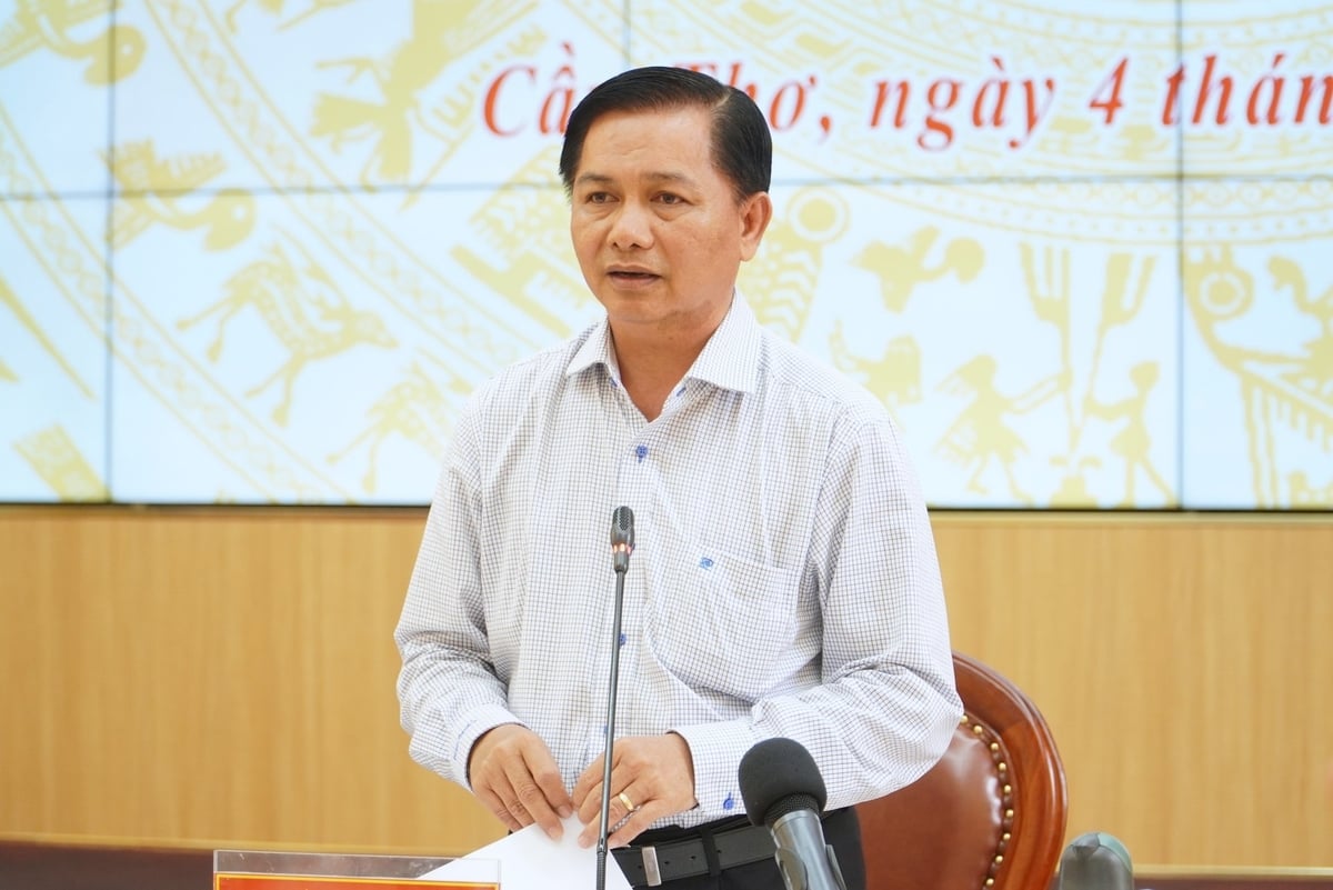 Chủ tịch UBND TP Cần Thơ Trần Văn Lâu sẽ lãnh đạo, quản lý toàn diện mọi hoạt động thuộc chức năng, nhiệm vụ, quyền hạn của UBND thành phố. Ảnh: Kim Anh. Chủ tịch UBND TP Cần Thơ Trần Văn Lâu sẽ lãnh đạo, quản lý toàn diện mọi hoạt động thuộc chức năng, nhiệm vụ, quyền hạn của UBND thành phố. Ảnh: Kim Anh.