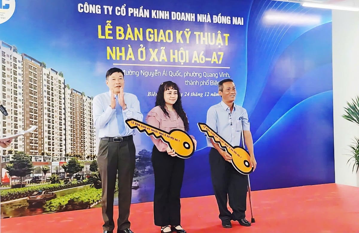 Việc ban hành Quyết định 08/2025/QĐ-UBND không chỉ là giải pháp ứng phó áp lực nhà ở tăng mạnh sau sáp nhập mà còn là hướng đi minh bạch, công bằng và nhân văn trong quản lý phát triển NƠXH tại tỉnh Đồng Nai. Ảnh: Hoàng Phúc. Việc ban hành Quyết định 08/2025/QĐ-UBND không chỉ là giải pháp ứng phó áp lực nhà ở tăng mạnh sau sáp nhập mà còn là hướng đi minh bạch, công bằng và nhân văn trong quản lý phát triển NƠXH tại tỉnh Đồng Nai. Ảnh: Hoàng Phúc.