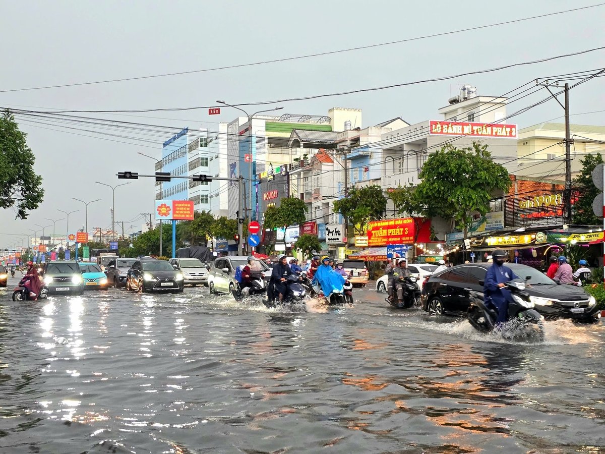 Các ý tưởng chống ngập phải có tầm nhìn và chiều sâu, nếu áp dụng có hiệu quả không còn ngập trong vài trận mưa tới hoặc hạn chế ngập sẽ được TP Cần Thơ thưởng 'nóng'. Ảnh: Minh Trung. Các ý tưởng chống ngập phải có tầm nhìn và chiều sâu, nếu áp dụng có hiệu quả không còn ngập trong vài trận mưa tới hoặc hạn chế ngập sẽ được TP Cần Thơ thưởng 'nóng'. Ảnh: Minh Trung.