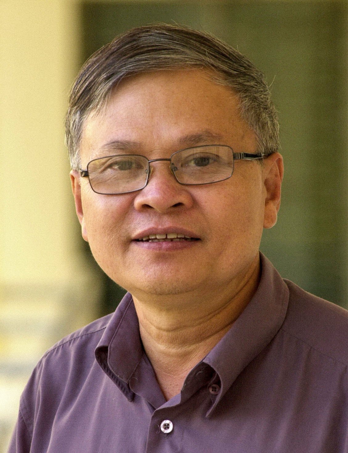 Nhà văn - Đại tá Nguyễn Minh Ngọc. Nhà văn - Đại tá Nguyễn Minh Ngọc.