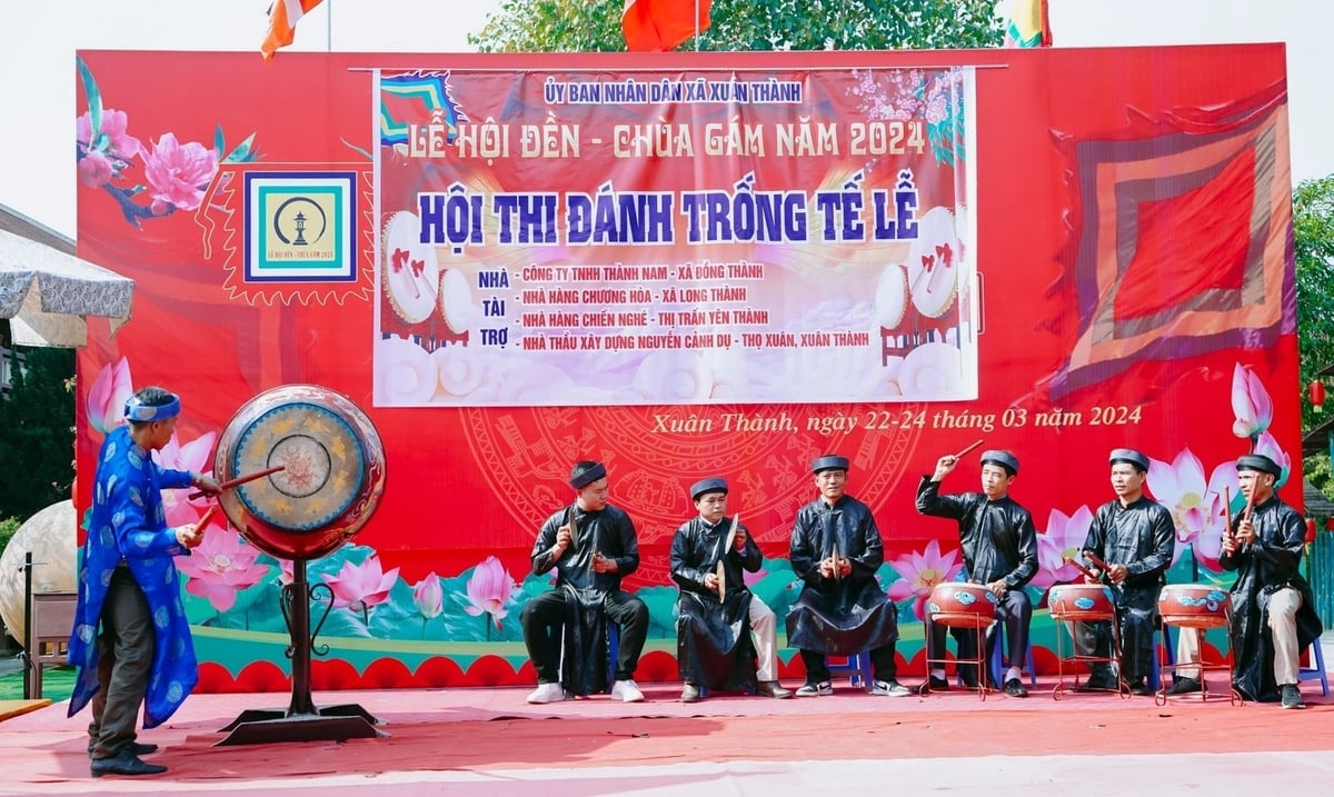 Nghệ thuật trống tế Yên Thành vừa được Bộ Văn hóa, Thể thao và Du lịch công bố danh mục di sản văn hóa phi vật thể quốc gia theo Quyết định số 2190/QĐ-BVHTTDL, ngày 27/6/2025. Ảnh: Hữu Tình. Nghệ thuật trống tế Yên Thành vừa được Bộ Văn hóa, Thể thao và Du lịch công bố danh mục di sản văn hóa phi vật thể quốc gia theo Quyết định số 2190/QĐ-BVHTTDL, ngày 27/6/2025. Ảnh: Hữu Tình.