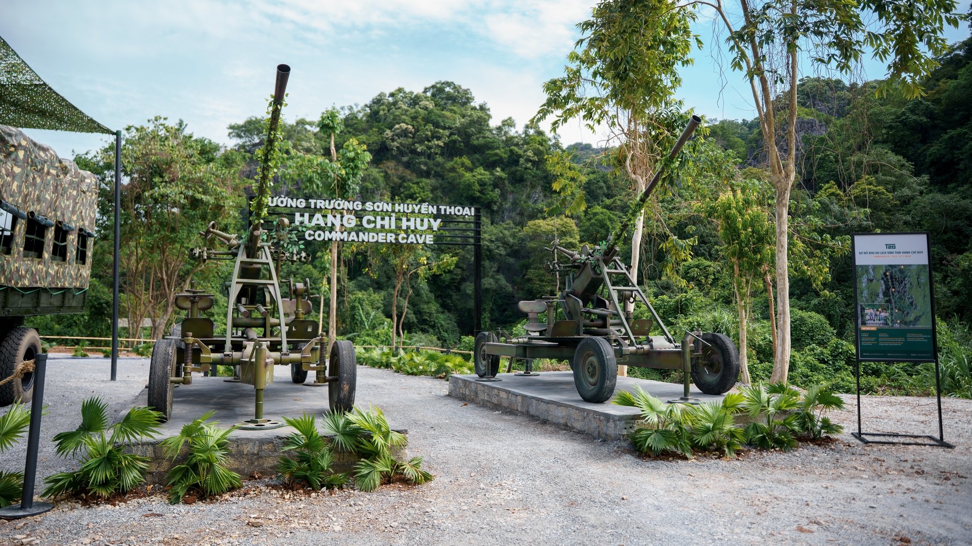 Khu du lịch sinh thái 'Đường Trường Sơn huyền thoại - Hang Chỉ Huy' tại Km12, đường 20 Quyết Thắng, xã Phong Nha, tỉnh Quảng Trị. Ảnh: T. Đức. Khu du lịch sinh thái 'Đường Trường Sơn huyền thoại - Hang Chỉ Huy' tại Km12, đường 20 Quyết Thắng, xã Phong Nha, tỉnh Quảng Trị. Ảnh: T. Đức.