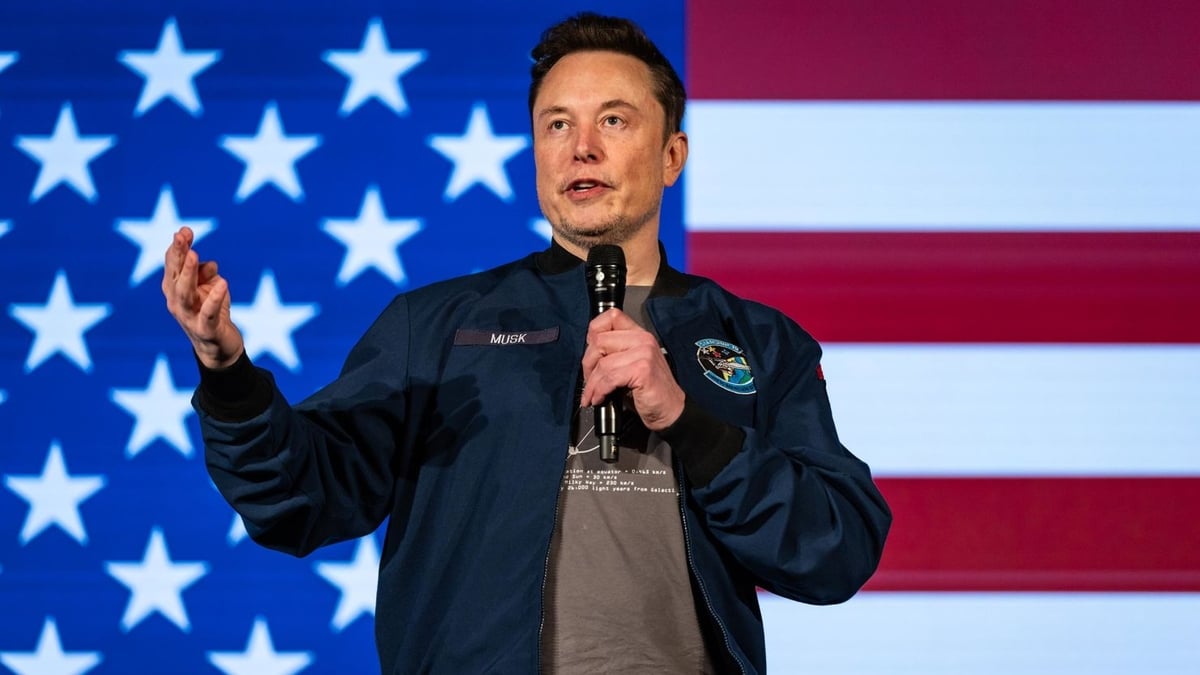 Tỷ phú Elon Musk phát biểu tại hội trường tại Lancaster, Pennsylvania hồi tháng 10/2024. Ảnh: Getty. Tỷ phú Elon Musk phát biểu tại hội trường tại Lancaster, Pennsylvania hồi tháng 10/2024. Ảnh: Getty.