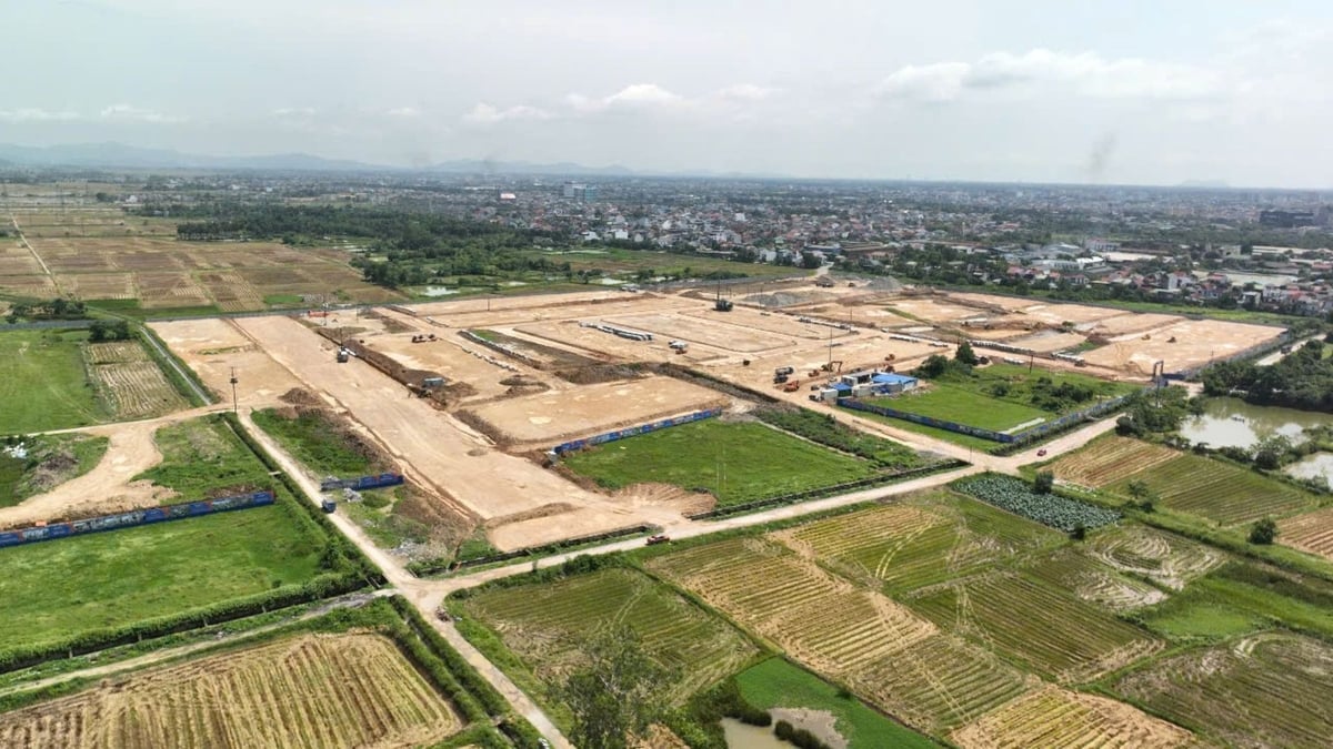Tỉnh Nghệ An sẽ bố trí 30 Khu tái định cư phục vụ Dự án đường sắt cao tốc Bắc - Nam. Ảnh: Đình Tiệp. Tỉnh Nghệ An sẽ bố trí 30 Khu tái định cư phục vụ Dự án đường sắt cao tốc Bắc - Nam. Ảnh: Đình Tiệp.