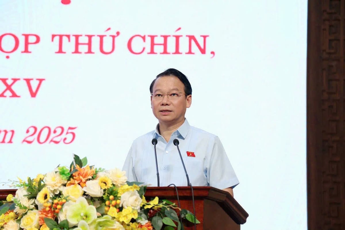 Bộ trưởng Đỗ Đức Duy thông tin một cách khái quát về tình hình phát triển kinh tế - xã hội của đất nước, giải trình, tiếp thu một số ý kiến, kiến nghị của cử tri. Ảnh: Thanh Tiến. Bộ trưởng Đỗ Đức Duy thông tin một cách khái quát về tình hình phát triển kinh tế - xã hội của đất nước, giải trình, tiếp thu một số ý kiến, kiến nghị của cử tri. Ảnh: Thanh Tiến.