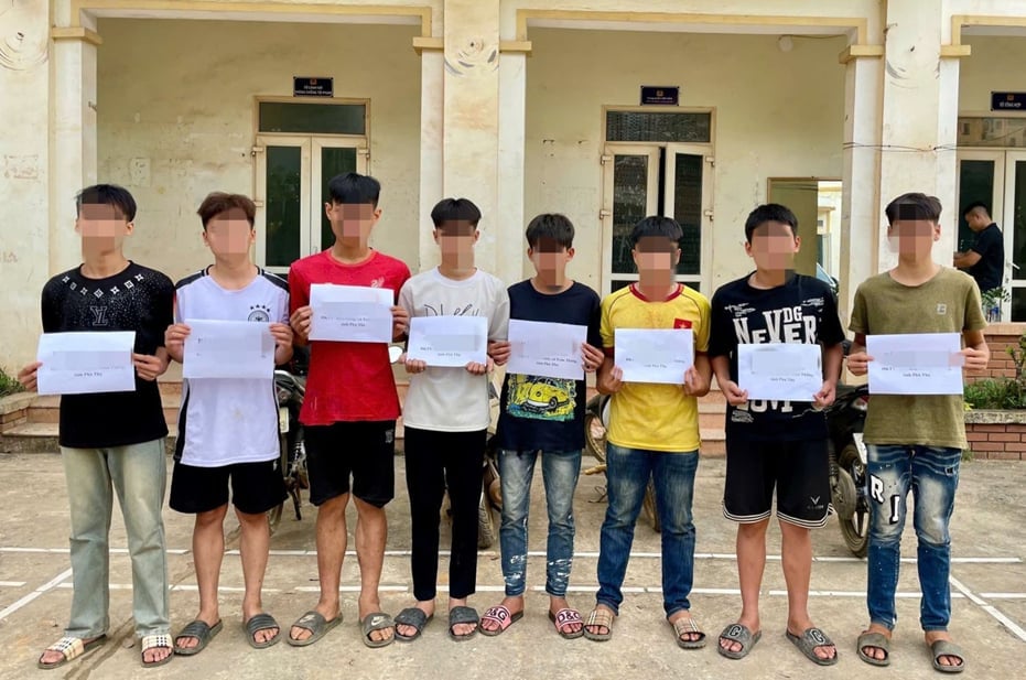 Nhóm thiếu niên gây rối trật tự công cộng vừa bị triệu tập. Ảnh: Công an tỉnh Phú Thọ. Nhóm thiếu niên gây rối trật tự công cộng vừa bị triệu tập. Ảnh: Công an tỉnh Phú Thọ.