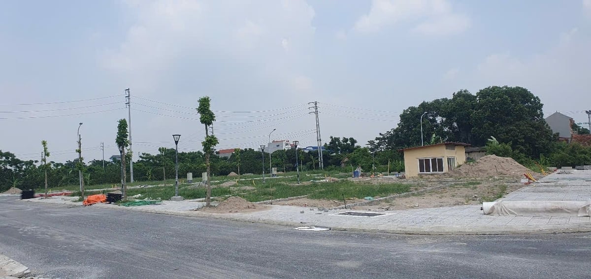 UBND tỉnh Hưng Yên cần sớm vào cuộc kiểm tra Dự án xây dựng HTKT khu dân cư Tân Dân. Ảnh: Sơn Dũng. UBND tỉnh Hưng Yên cần sớm vào cuộc kiểm tra Dự án xây dựng HTKT khu dân cư Tân Dân. Ảnh: Sơn Dũng.
