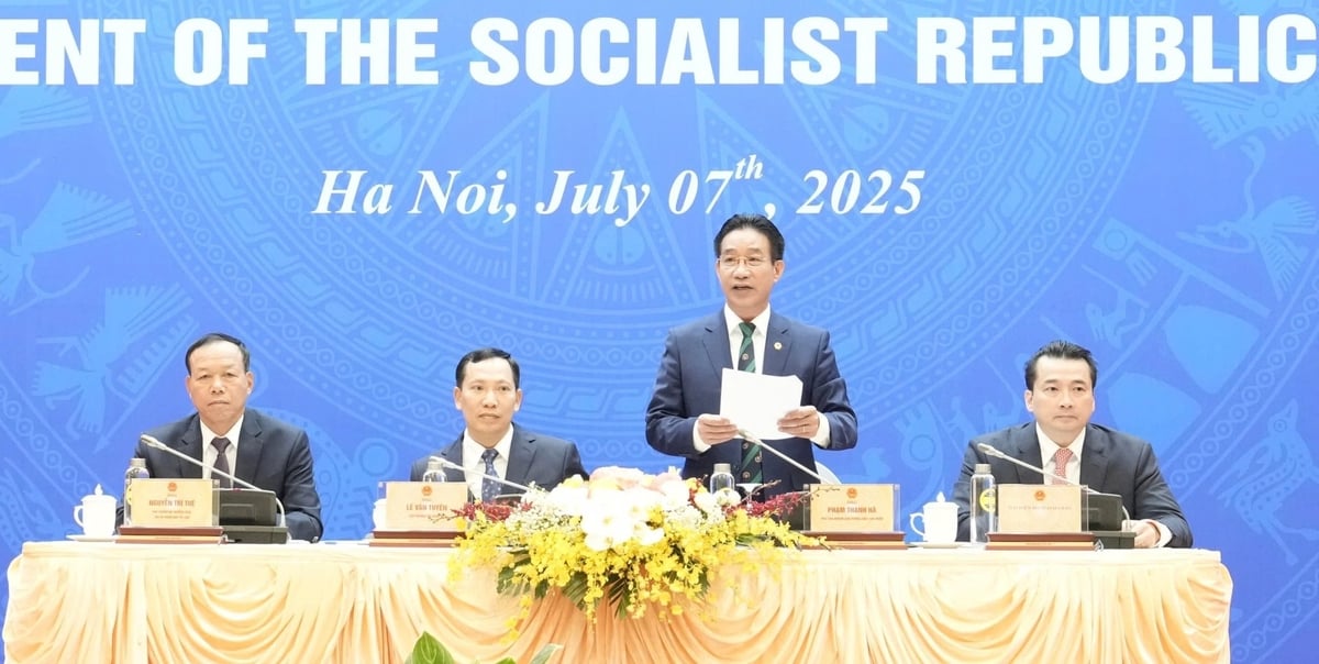Ông Phạm Thanh Hà, Phó Chủ nhiệm Văn phòng Chủ tịch nước cho biết, việc đặc xá xuất phát từ truyền thống nhân đạo của dân tộc và chính sách khoan hồng của Đảng, Nhà nước Việt Nam đối với người phạm tội. Ảnh: Trường Giang. Ông Phạm Thanh Hà, Phó Chủ nhiệm Văn phòng Chủ tịch nước cho biết, việc đặc xá xuất phát từ truyền thống nhân đạo của dân tộc và chính sách khoan hồng của Đảng, Nhà nước Việt Nam đối với người phạm tội. Ảnh: Trường Giang.