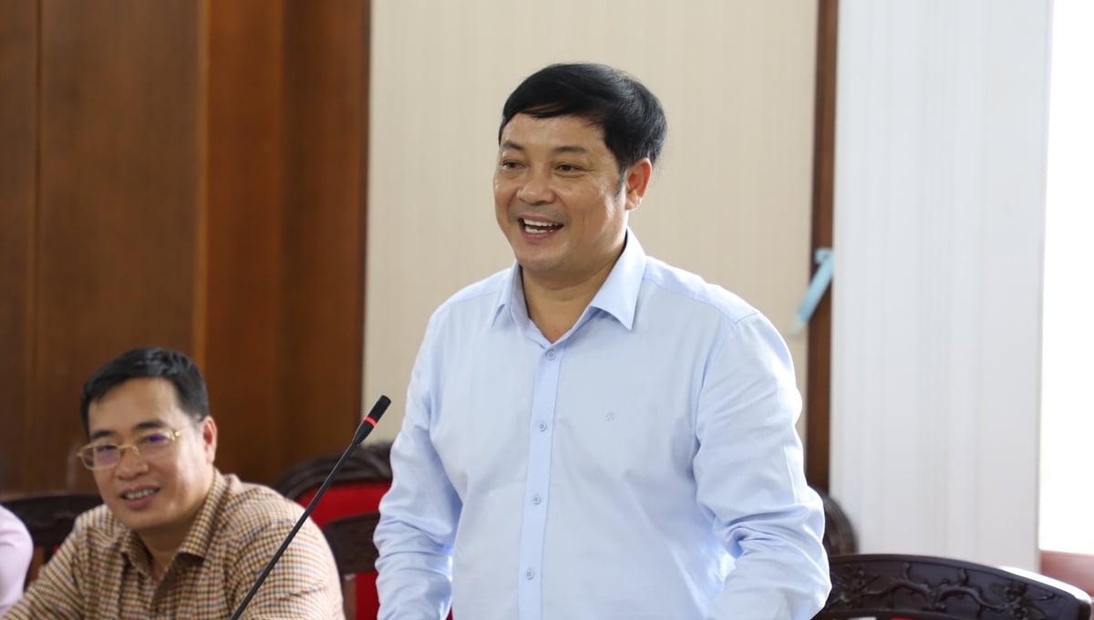 Phó Chủ tịch UBND tỉnh Lâm Đồng, ông Lê Trọng Yên theo dõi, chỉ đạo Sở Nông nghiệp và Môi trường, Sở Công Thương, Thanh tra tỉnh và Ban Quản lý dự án đầu tư xây dựng số 3. Ảnh: Phạm Hoài. Phó Chủ tịch UBND tỉnh Lâm Đồng, ông Lê Trọng Yên theo dõi, chỉ đạo Sở Nông nghiệp và Môi trường, Sở Công Thương, Thanh tra tỉnh và Ban Quản lý dự án đầu tư xây dựng số 3. Ảnh: Phạm Hoài.