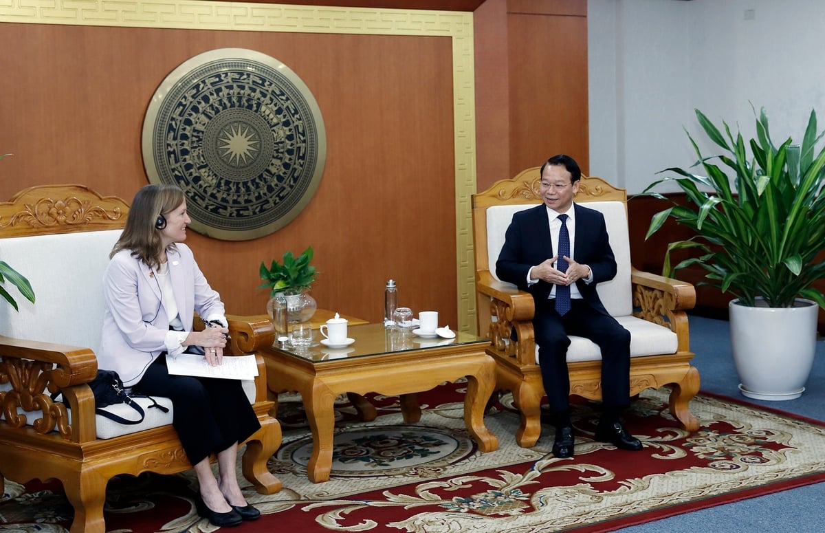 Bà Aler Grubbs, Tổng Giám đốc USAID tại Việt Nam có buổi gặp với Bộ trưởng Đỗ Đức Duy. Ảnh: Khương Trung. Bà Aler Grubbs, Tổng Giám đốc USAID tại Việt Nam có buổi gặp với Bộ trưởng Đỗ Đức Duy. Ảnh: Khương Trung.