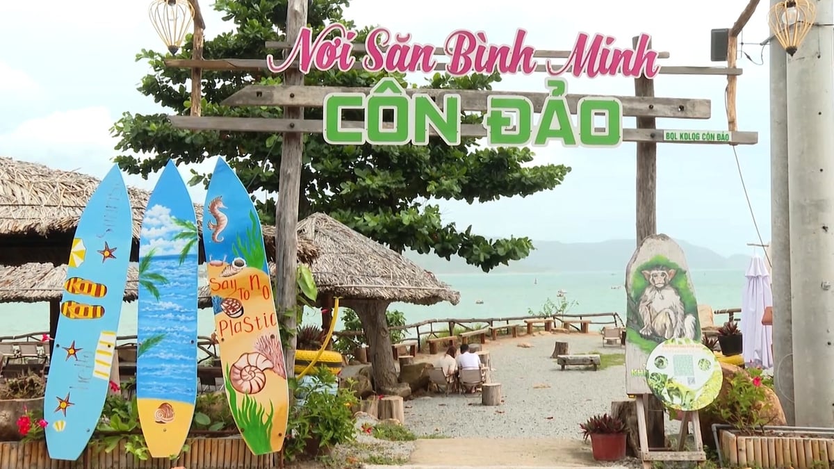 Các điểm du lịch không chỉ là điểm đến vui chơi mà còn là nơi truyền cảm hứng cho du khách, người dân về hạn chế sử dụng rác thải nhựa, bảo vệ môi trường. Ảnh: Lê Bình. Các điểm du lịch không chỉ là điểm đến vui chơi mà còn là nơi truyền cảm hứng cho du khách, người dân về hạn chế sử dụng rác thải nhựa, bảo vệ môi trường. Ảnh: Lê Bình.