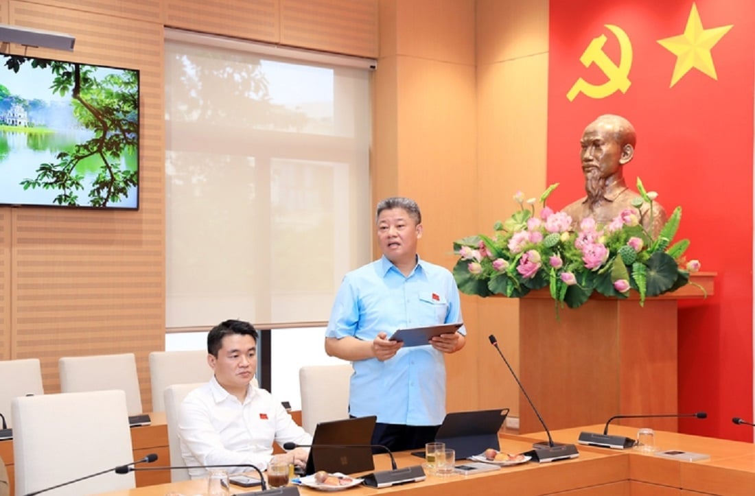 Ông Nguyễn Mạnh Quyền, Phó Chủ tịch UBND Thành phố phát biểu tại buổi thảo luận Tổ. Ảnh: Lê Hải. Ông Nguyễn Mạnh Quyền, Phó Chủ tịch UBND Thành phố phát biểu tại buổi thảo luận Tổ. Ảnh: Lê Hải.