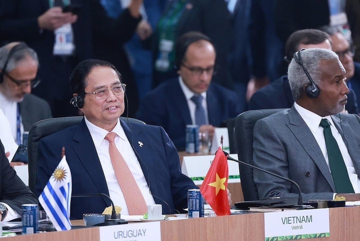 The PM attends and delivers remarks at the plenary session on 'Environment, COP30, and Global Health.' Photo: VGP.