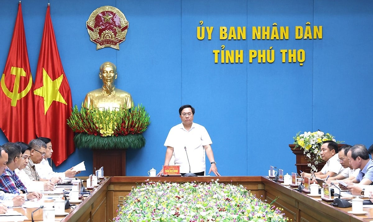 Ông Trần Duy Đông - Chủ tịch UBND tỉnh Phú Thọ phát biểu chỉ đạo buổi làm việc. Ảnh: EVNNPT. Ông Trần Duy Đông - Chủ tịch UBND tỉnh Phú Thọ phát biểu chỉ đạo buổi làm việc. Ảnh: EVNNPT.