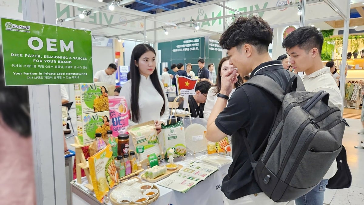 Các sản phẩm có yếu tố bản địa, tự nhiên và bền vững được các nhà mua hàng quốc tế đặc biệt quan tâm. Ảnh: Trần Quỳnh. Các sản phẩm có yếu tố bản địa, tự nhiên và bền vững được các nhà mua hàng quốc tế đặc biệt quan tâm. Ảnh: Trần Quỳnh.
