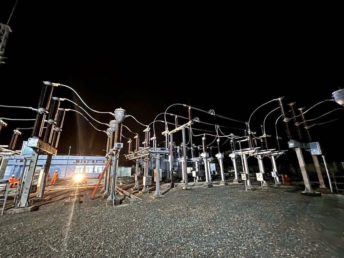 Vừa qua, EVNSPC đã đóng điện công trình ngăn 171,172 tại Trạm 110Kv Phú Quốc, tỉnh An Giang thuộc công trình đường dây 110kV Phú Quốc-Nam Phú Quốc. Ảnh: Hoàng Hùng. Vừa qua, EVNSPC đã đóng điện công trình ngăn 171,172 tại Trạm 110Kv Phú Quốc, tỉnh An Giang thuộc công trình đường dây 110kV Phú Quốc-Nam Phú Quốc. Ảnh: Hoàng Hùng.
