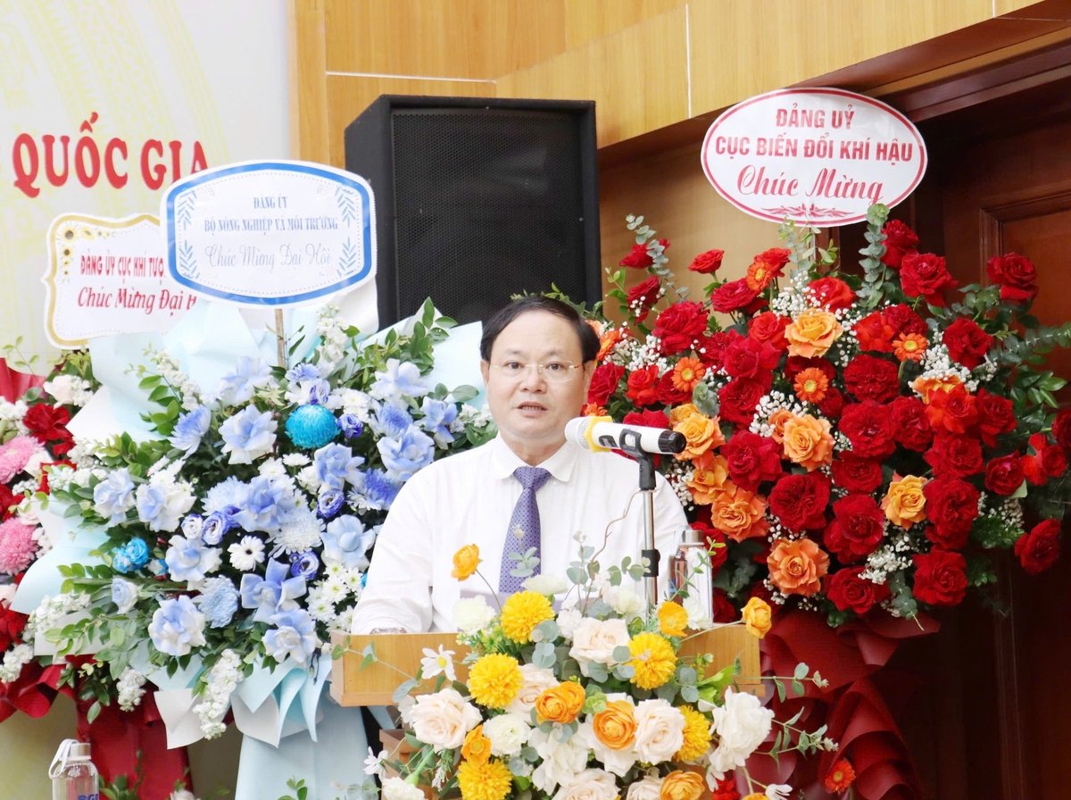 Thứ trưởng Lê Minh Ngân đánh giá cao những nỗ lực và kết quả mà Đảng bộ Trung tâm Quy hoạch và Điều tra tài nguyên nước quốc gia đã đạt được trong nhiệm kỳ 2020-2025. Ảnh: Nguyễn Thủy. Thứ trưởng Lê Minh Ngân đánh giá cao những nỗ lực và kết quả mà Đảng bộ Trung tâm Quy hoạch và Điều tra tài nguyên nước quốc gia đã đạt được trong nhiệm kỳ 2020-2025. Ảnh: Nguyễn Thủy.