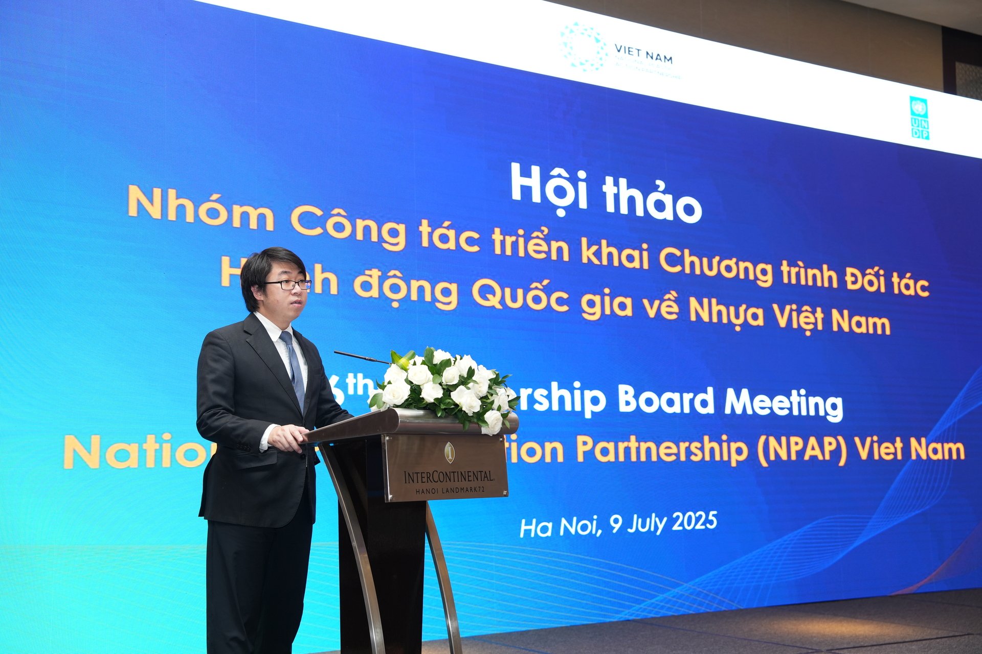 Phó Vụ trưởng Vụ Hợp tác quốc tế khẳng định tầm quan trọng của sự tham gia tích cực, chủ động từ các bên nhằm đảm bảo quá trình đàm phán thành công và hiệu quả cho Việt Nam tại INC-5.2. Ảnh: Kiều Chi. Phó Vụ trưởng Vụ Hợp tác quốc tế khẳng định tầm quan trọng của sự tham gia tích cực, chủ động từ các bên nhằm đảm bảo quá trình đàm phán thành công và hiệu quả cho Việt Nam tại INC-5.2. Ảnh: Kiều Chi.