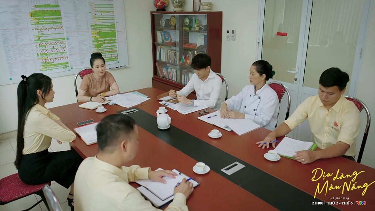 Công ty nghi ngờ về hiệu quả của sản phẩm bánh do Phong phụ trách. Ảnh CMH Công ty nghi ngờ về hiệu quả của sản phẩm bánh do Phong phụ trách. Ảnh CMH
