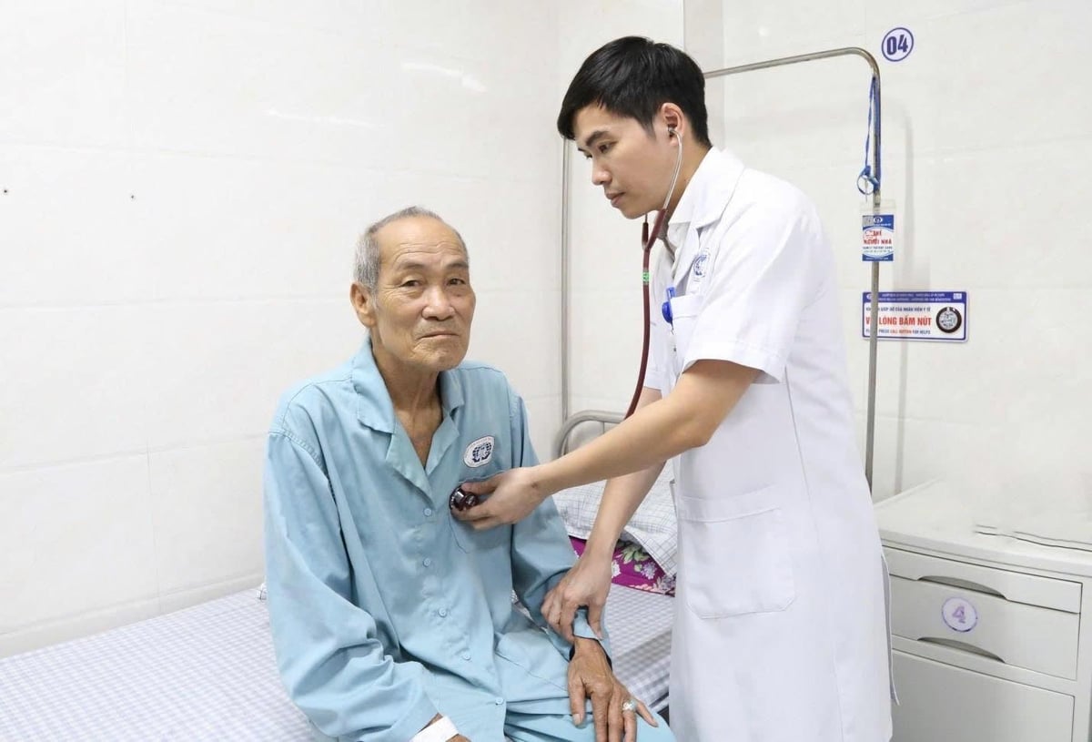 Mỗi người dân sẽ được khám sức khỏe định kỳ. Ảnh: Thủy Nhi. Mỗi người dân sẽ được khám sức khỏe định kỳ. Ảnh: Thủy Nhi.