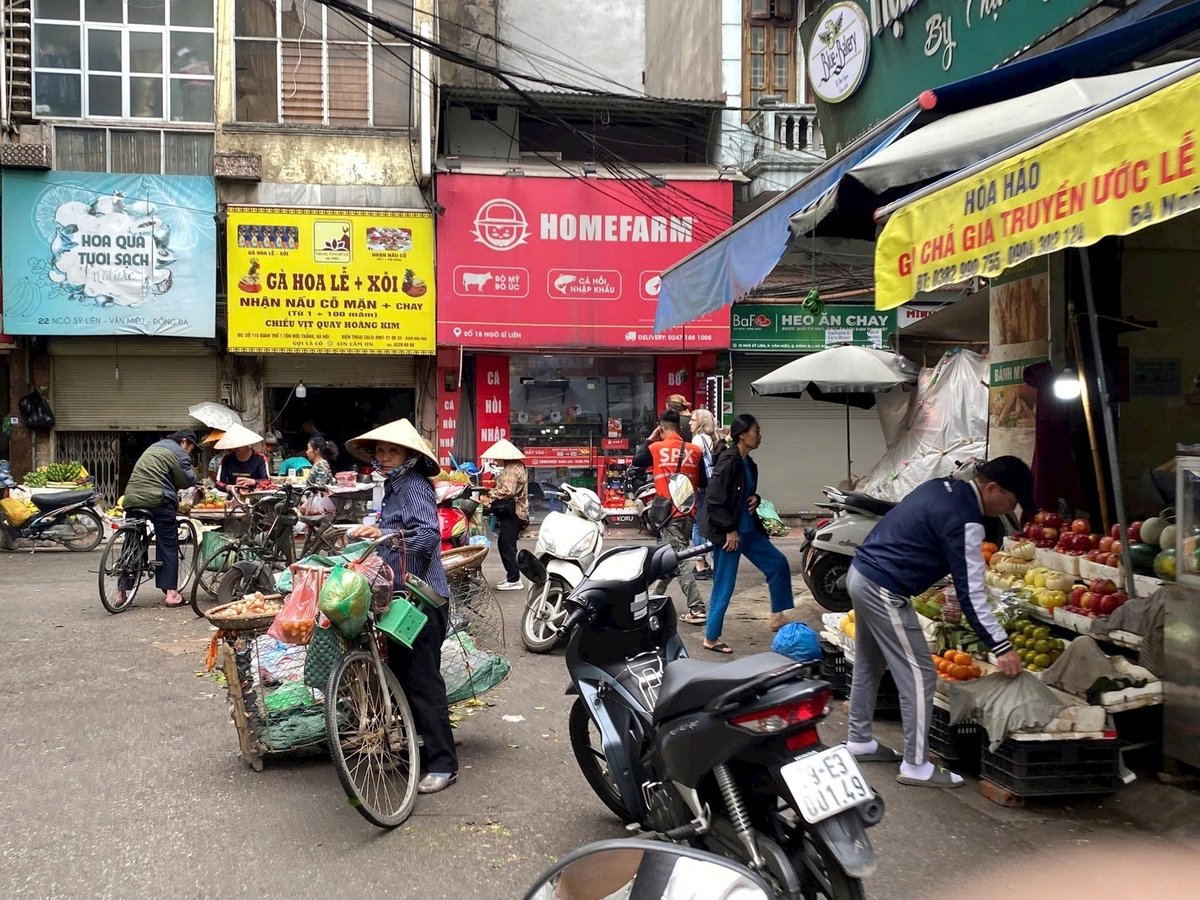 Cần xóa chợ cóc, chợ tạm để đảm bảo an toàn giao thông. Ảnh minh họa. Cần xóa chợ cóc, chợ tạm để đảm bảo an toàn giao thông. Ảnh minh họa.