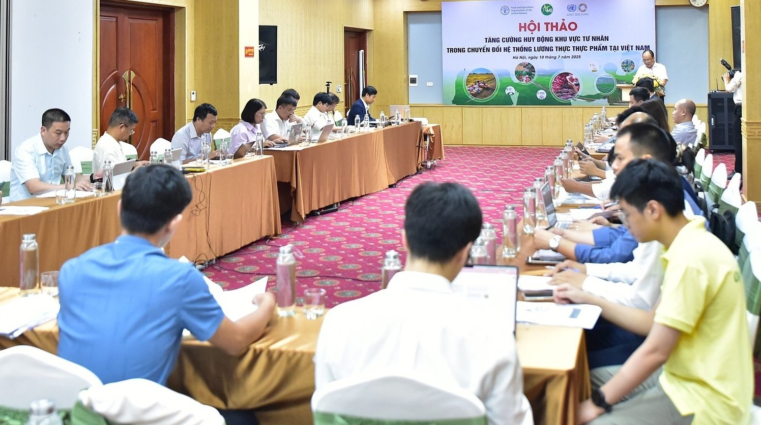 Hội thảo tăng cường sự tham gia của nhóm tư nhân trong chuyển hệ thống lương thực - thực phẩm minh bạch, trách nhiệm và bền vững, do FAO tổ chức. Ảnh: Kiều Chi. Hội thảo tăng cường sự tham gia của nhóm tư nhân trong chuyển hệ thống lương thực - thực phẩm minh bạch, trách nhiệm và bền vững, do FAO tổ chức. Ảnh: Kiều Chi.