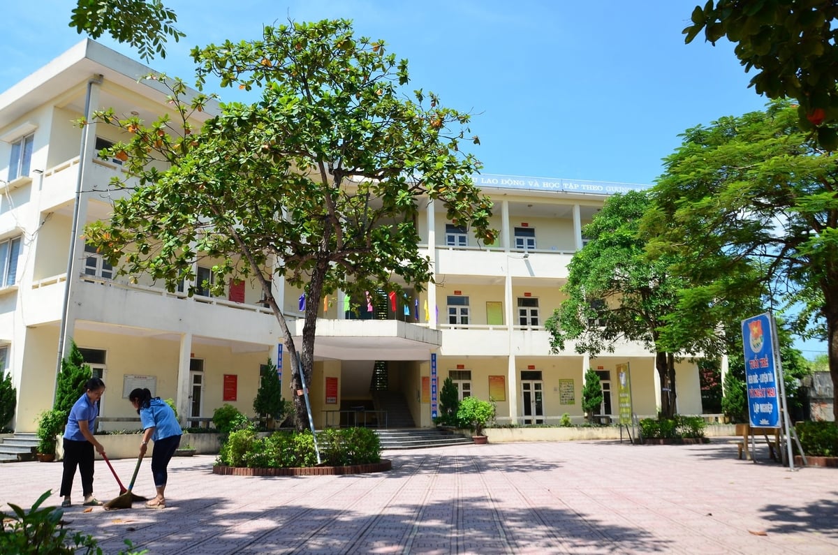 Trường học ở ngoại thành Hà Nội rộng rãi và xanh, sạch. Ảnh: Đinh Thanh Huyền. Trường học ở ngoại thành Hà Nội rộng rãi và xanh, sạch. Ảnh: Đinh Thanh Huyền.
