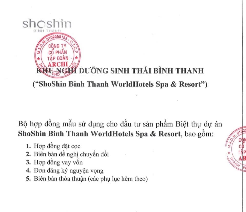 Nhà đầu tư ký loạt hợp đồng mẫu khi muốn đầu tư các sản phẩm tại Dự án Shoshin Bình Thanh. Ảnh: Sơn Dũng. Nhà đầu tư ký loạt hợp đồng mẫu khi muốn đầu tư các sản phẩm tại Dự án Shoshin Bình Thanh. Ảnh: Sơn Dũng.