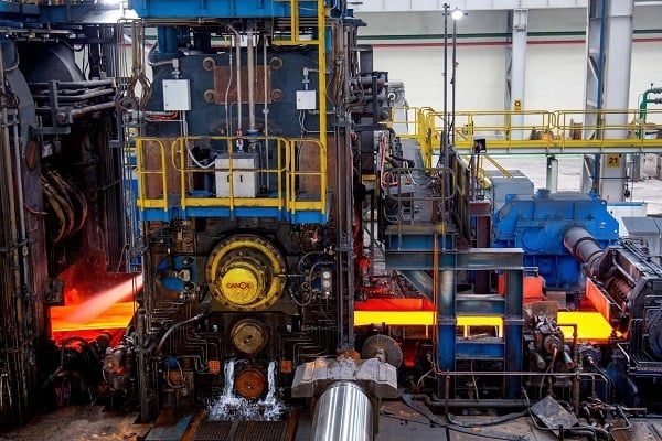 6 tháng đầu năm 2025, sản lượng sản xuất thép cuộn cán nóng của Hòa Phát tăng mạnh so với cùng kỳ năm 2024. 6 tháng đầu năm 2025, sản lượng sản xuất thép cuộn cán nóng của Hòa Phát tăng mạnh so với cùng kỳ năm 2024.