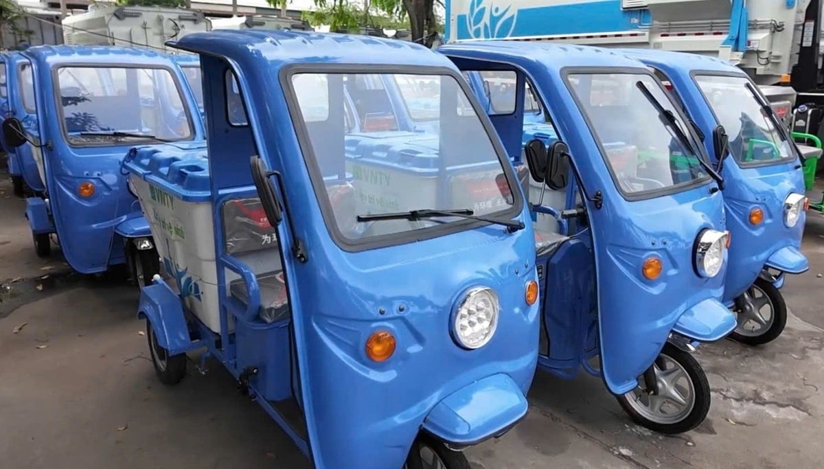 Xe vệ sinh môi trường chạy điện 3 bánh với thiết kế nhỏ gọn, dễ dàng tiếp cận các khu vực hẹp, ngõ nhỏ. Ảnh: VNTY. Xe vệ sinh môi trường chạy điện 3 bánh với thiết kế nhỏ gọn, dễ dàng tiếp cận các khu vực hẹp, ngõ nhỏ. Ảnh: VNTY.