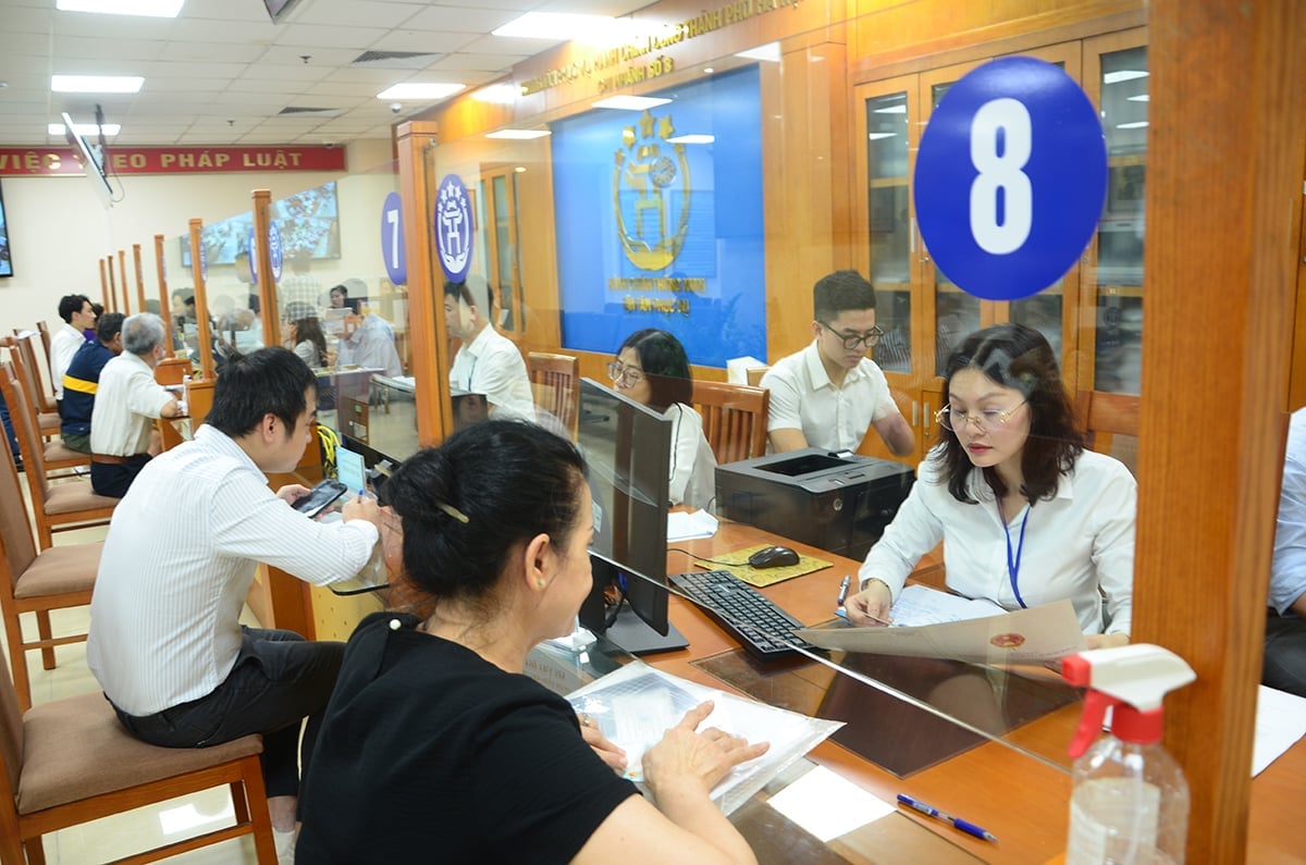 Hà Nội đẩy mạnh triển khai mô hình chính quyền hai cấp. Ảnh: Nguyễn Hà. Hà Nội đẩy mạnh triển khai mô hình chính quyền hai cấp. Ảnh: Nguyễn Hà.