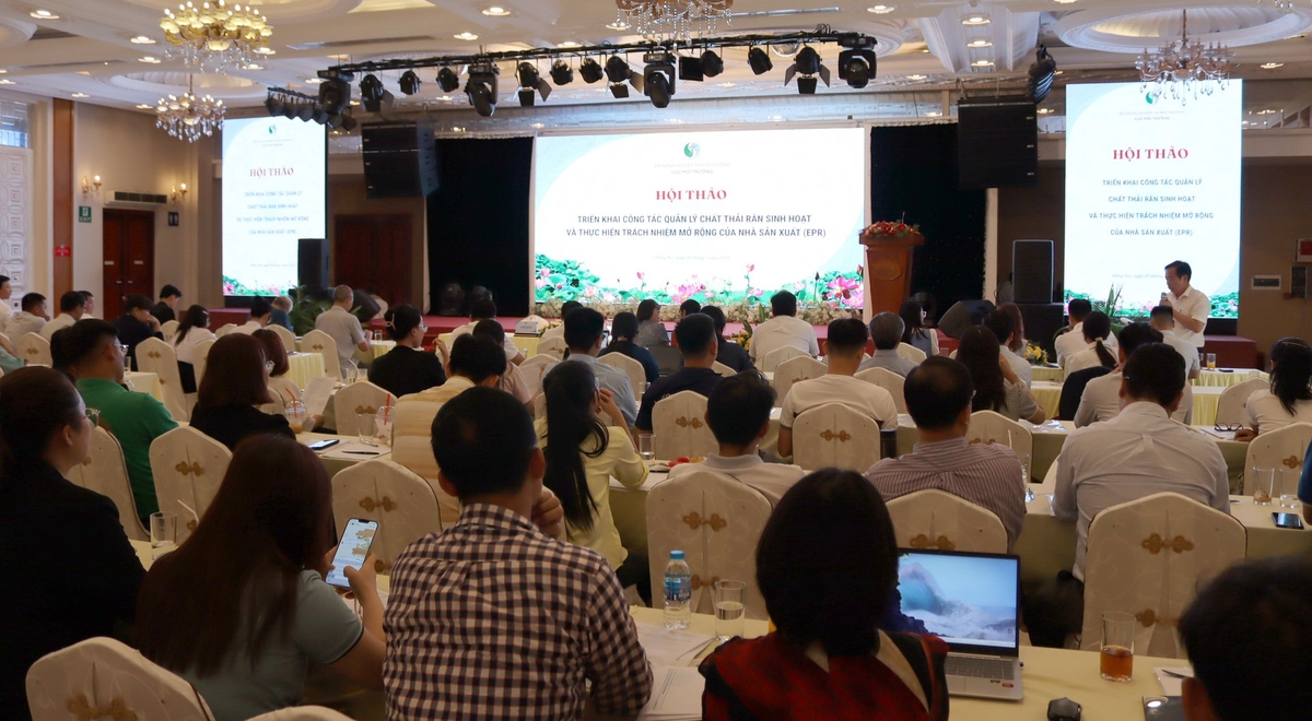 Quang cảnh Hội thảo 'Triển khai công tác quản lý chất thải rắn sinh hoạt và thực hiện trách nhiệm mở rộng của nhà sản xuất (EPR)'. Ảnh: Tường Tú. Quang cảnh Hội thảo 'Triển khai công tác quản lý chất thải rắn sinh hoạt và thực hiện trách nhiệm mở rộng của nhà sản xuất (EPR)'. Ảnh: Tường Tú.