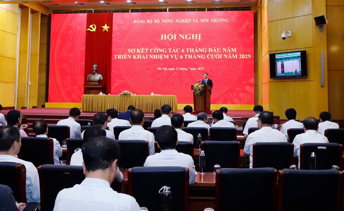 Toàn cảnh Hội nghị diễn ra trong sáng 12/7. Ảnh: Khương Trung. Toàn cảnh Hội nghị diễn ra trong sáng 12/7. Ảnh: Khương Trung.