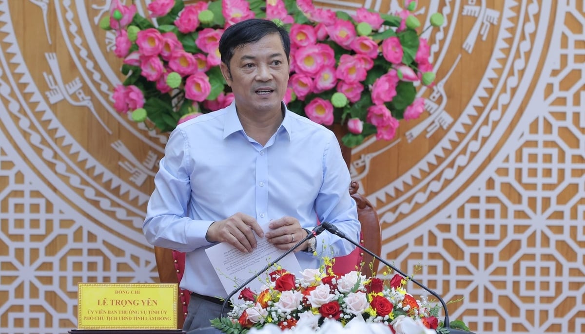 Phó Chủ tịch UBND tỉnh Lâm Đồng Lê Trọng Yên chỉ đạo Sở Nông nghiệp và Môi trường Lâm Đồng sau sáp nhập phải tuyệt đối không đánh đổi môi trường để phát triển kinh tế. Ảnh: Báo Lâm Đồng. Phó Chủ tịch UBND tỉnh Lâm Đồng Lê Trọng Yên chỉ đạo Sở Nông nghiệp và Môi trường Lâm Đồng sau sáp nhập phải tuyệt đối không đánh đổi môi trường để phát triển kinh tế. Ảnh: Báo Lâm Đồng.