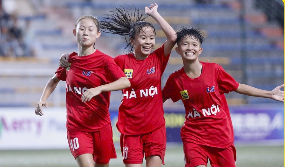 U16 nữ Hà Nội khẳng định vị thế số một tại giải bóng đá U16 nữ quốc gia 2025. Ảnh:VFF. U16 nữ Hà Nội khẳng định vị thế số một tại giải bóng đá U16 nữ quốc gia 2025. Ảnh:VFF.