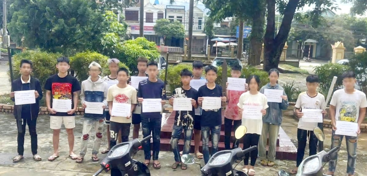 Các đối tượng còn ở độ tuổi rất trẻ, nhưng đã kéo bè, kết phái hẹn đánh nhau ở đèo Đá Trắng, tỉnh Phú Thọ. Ảnh: Thu Thủy. Các đối tượng còn ở độ tuổi rất trẻ, nhưng đã kéo bè, kết phái hẹn đánh nhau ở đèo Đá Trắng, tỉnh Phú Thọ. Ảnh: Thu Thủy.
