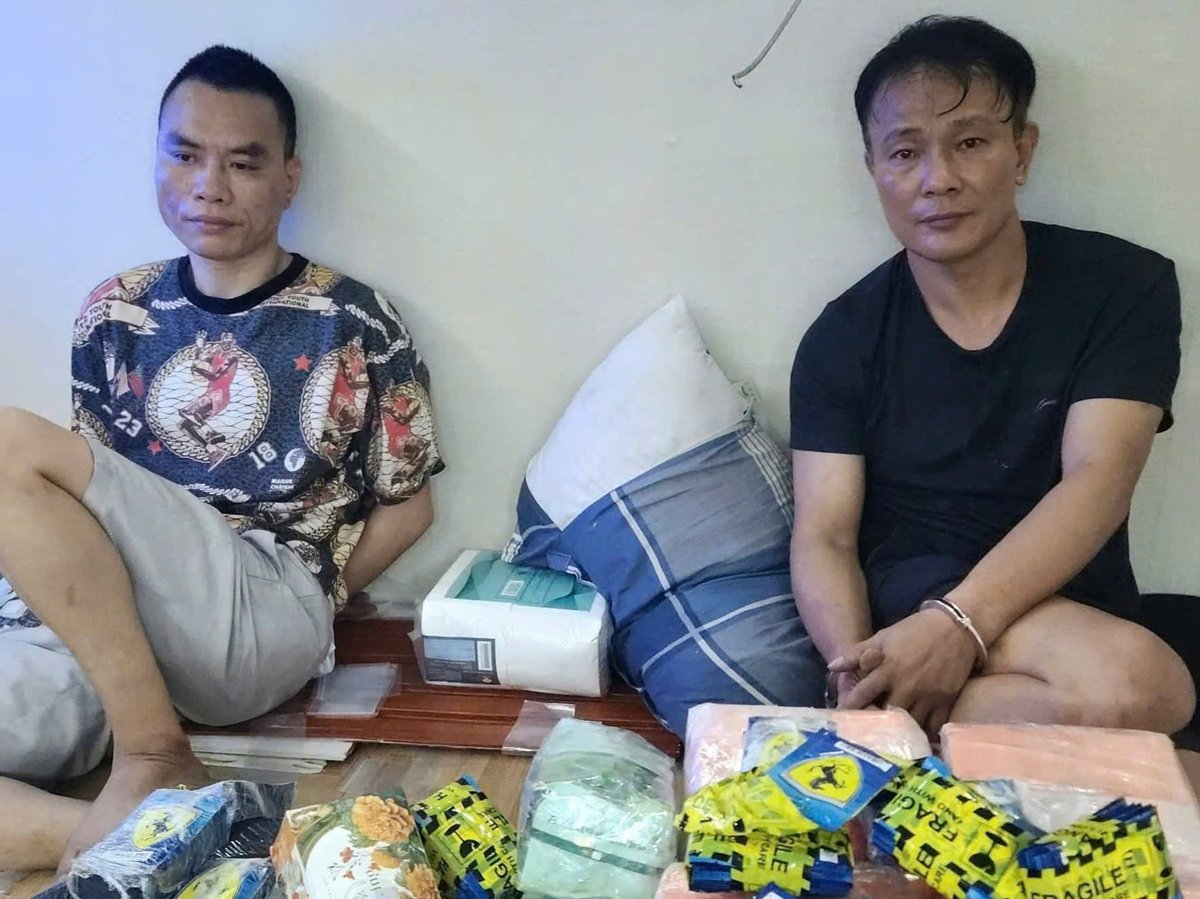 Hai đối tượng đàn em của Thuỷ cùng lượng lớn ma tuý bị Phòng PC04 bắt giữ. Ảnh: Công an TP Hà Nội. Hai đối tượng đàn em của Thuỷ cùng lượng lớn ma tuý bị Phòng PC04 bắt giữ. Ảnh: Công an TP Hà Nội.