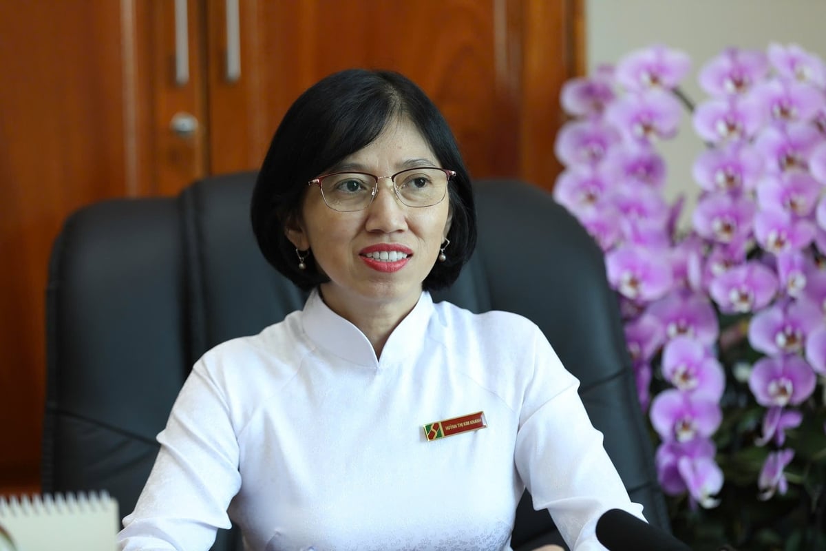 Bà Huỳnh Thị Kim Khanh, Phó Giám đốc Agribank Bắc Long An chia sẻ về kế hoạch phát triển của đơn vị trong năm 2025. Ảnh: Minh Khương. Bà Huỳnh Thị Kim Khanh, Phó Giám đốc Agribank Bắc Long An chia sẻ về kế hoạch phát triển của đơn vị trong năm 2025. Ảnh: Minh Khương.