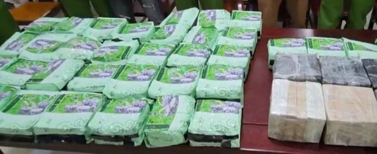 Tang vật vụ án là 60 bánh heroin và 37kg ma túy đá. Ảnh: Công an tỉnh Nghệ An. Tang vật vụ án là 60 bánh heroin và 37kg ma túy đá. Ảnh: Công an tỉnh Nghệ An.