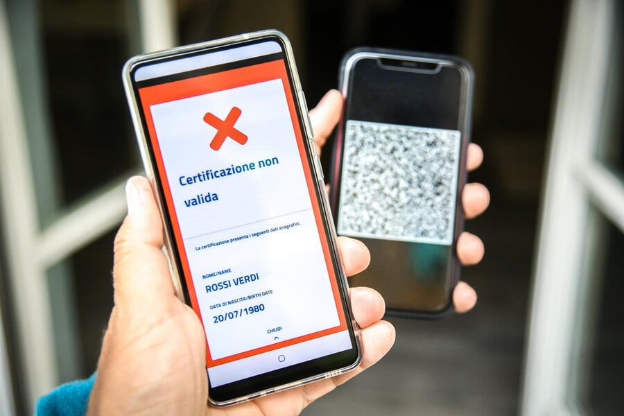 Chuyển khoản bị treo là tình trạng thường gặp vào các dịp nghỉ lễ, Tết. Ảnh: Hlbank. Chuyển khoản bị treo là tình trạng thường gặp vào các dịp nghỉ lễ, Tết. Ảnh: Hlbank.