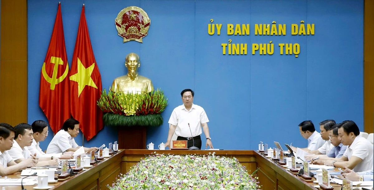 Chủ tịch UBND tỉnh Trần Duy Đông chủ trì hội nghị giao ban giữa Chủ tịch, các Phó Chủ tịch UBND tỉnh Phú Thọ. Ảnh: PT. Chủ tịch UBND tỉnh Trần Duy Đông chủ trì hội nghị giao ban giữa Chủ tịch, các Phó Chủ tịch UBND tỉnh Phú Thọ. Ảnh: PT.