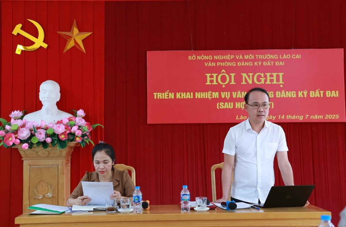 Ông Nguyễn Xuân Hà, Giám đốc Văn phòng Đăng ký đất đai Lào Cai phát biểu tại Hội nghị. Ảnh: Thanh Ngà. Ông Nguyễn Xuân Hà, Giám đốc Văn phòng Đăng ký đất đai Lào Cai phát biểu tại Hội nghị. Ảnh: Thanh Ngà.