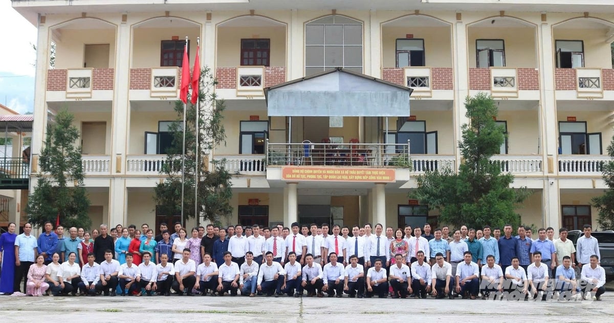 Sau hợp nhất, chính quyền xã Hồ Thầu có 58 cán bộ công chức, giảm 20 so với trước khi sáp nhập. Ảnh: Thái Bình. Sau hợp nhất, chính quyền xã Hồ Thầu có 58 cán bộ công chức, giảm 20 so với trước khi sáp nhập. Ảnh: Thái Bình.